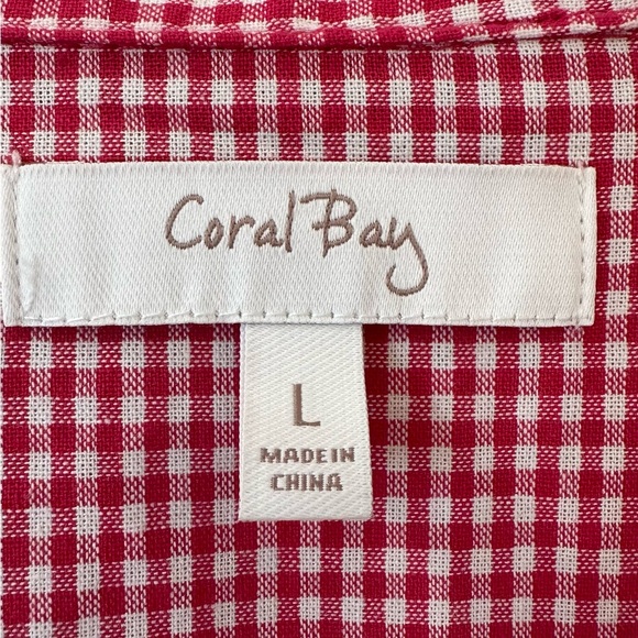 NEW WITH TAGS Red and White Gingham Women’s Button Down shirt - Picture 8 of 8